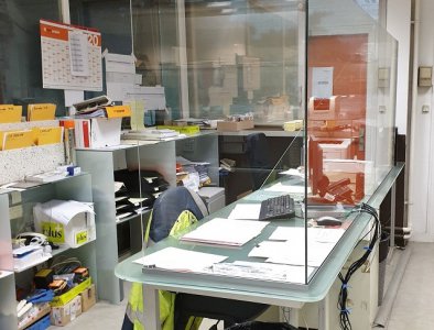 verre feuilleté collé UV et profil U9 pour écran de protection